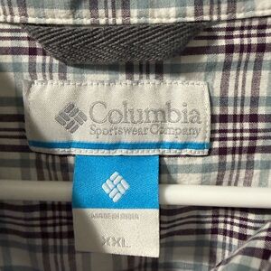 Men’s Columbia Button Up. XXL
